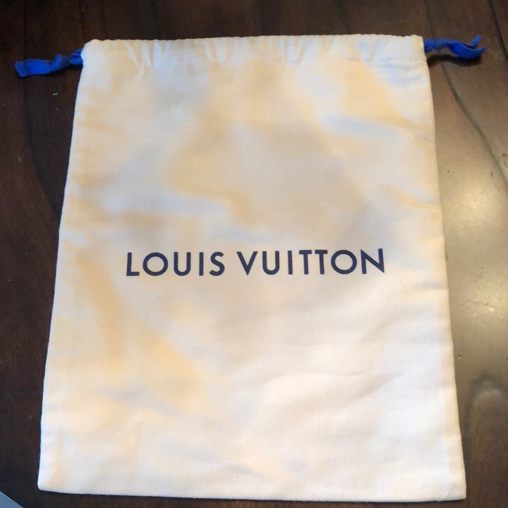 💙 Louis Vuitton Oblong Cream canvas dust bag with Brown print & blue pull ties
